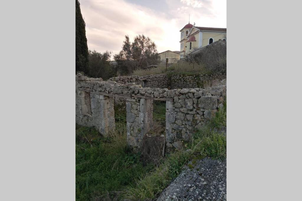 Apartment With Private Pool For Rent In Tzanata Kefalonia Dhimisianata Exterior photo